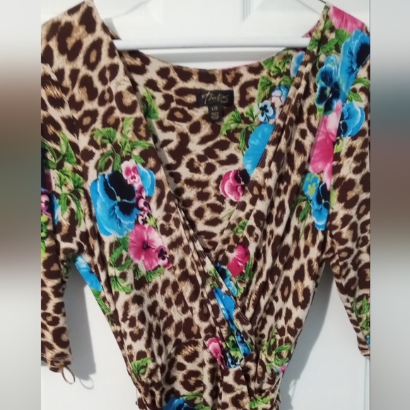Thalia Sodi Animal Print High Low Dress with Vibrant Accents - Picture 4 of 6